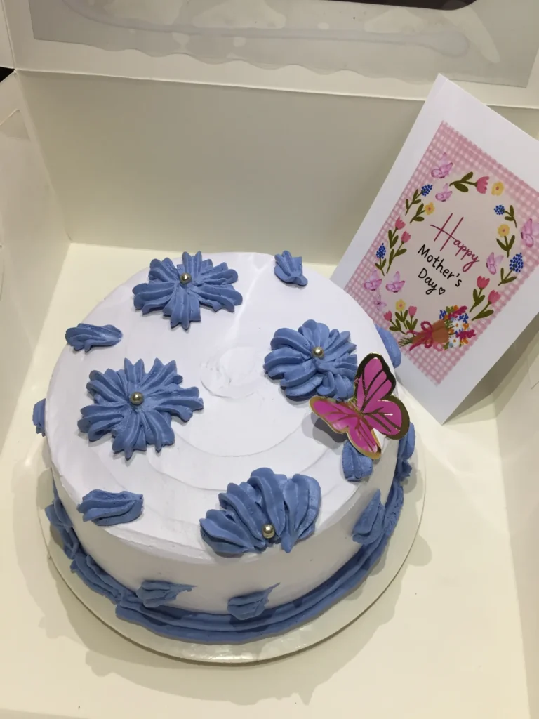 1 pound custom cake from Sweet N’ Knock
